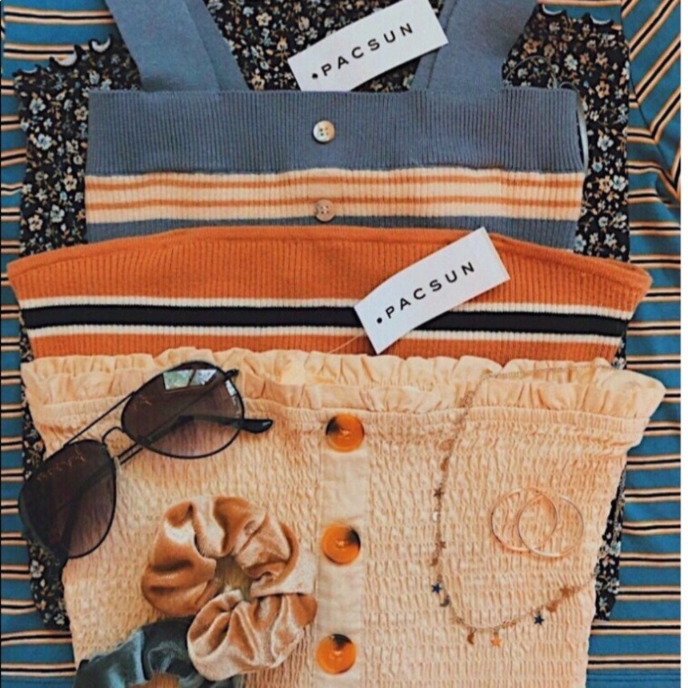 🚫Currently Unavailable🚫★ Clothing Mystery Box ★